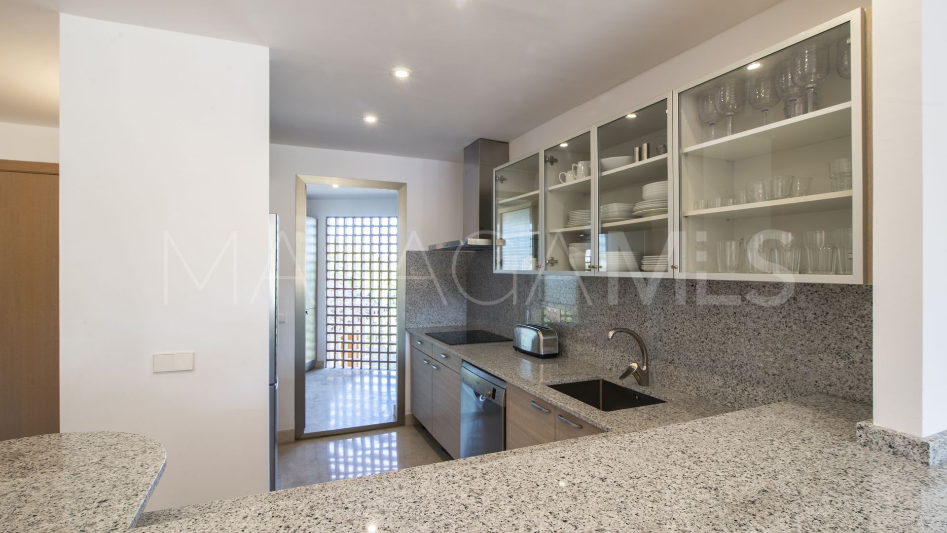 Appartement terrasse for sale in Estepona