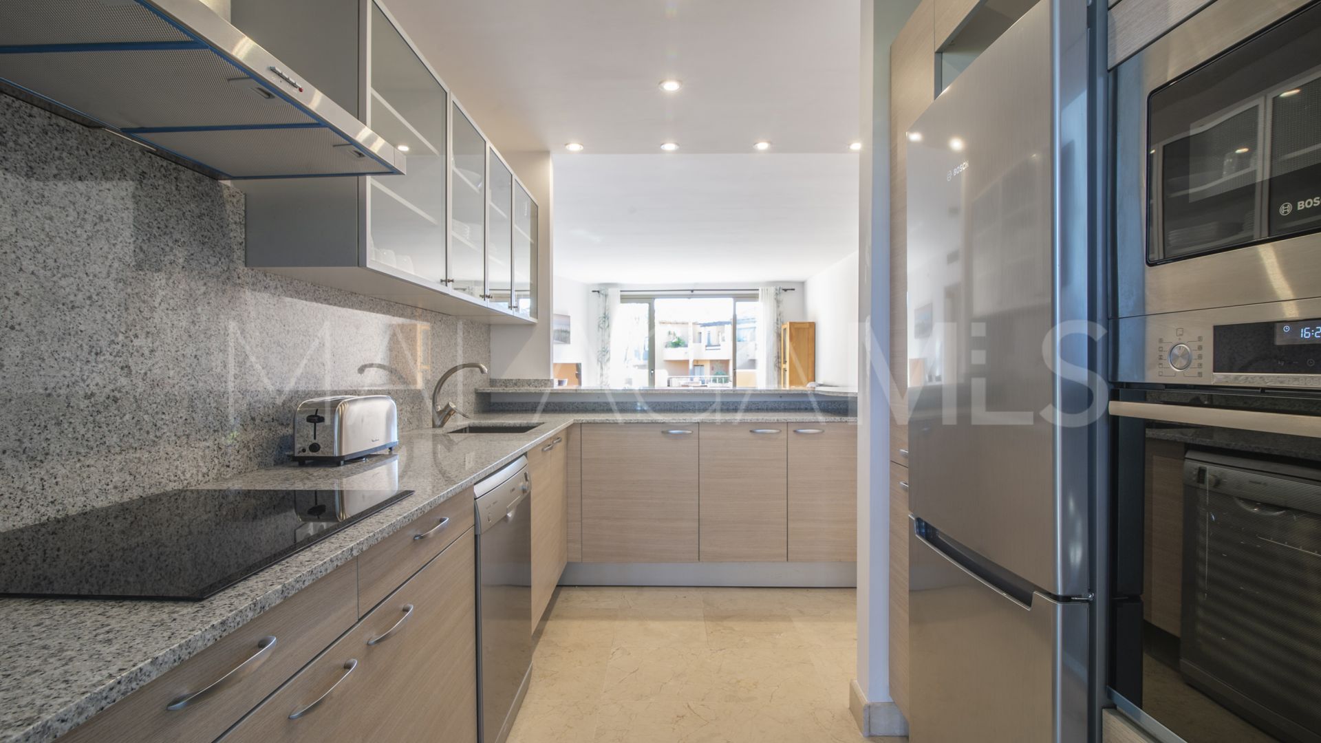 Appartement terrasse for sale in Estepona