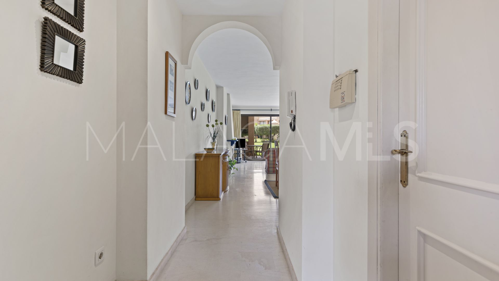 For sale ground floor apartment with 2 bedrooms in Estepona