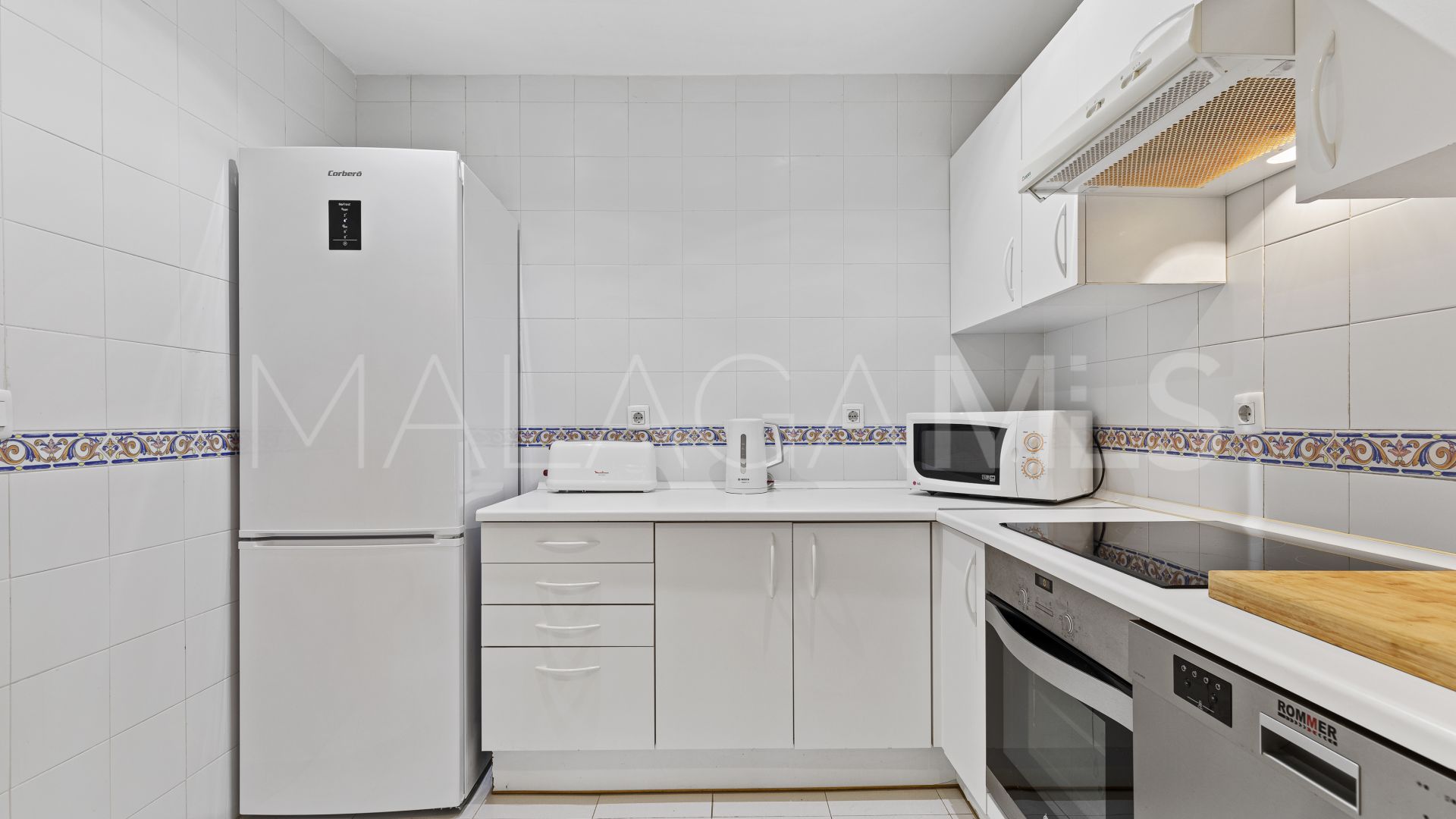 For sale ground floor apartment with 2 bedrooms in Estepona