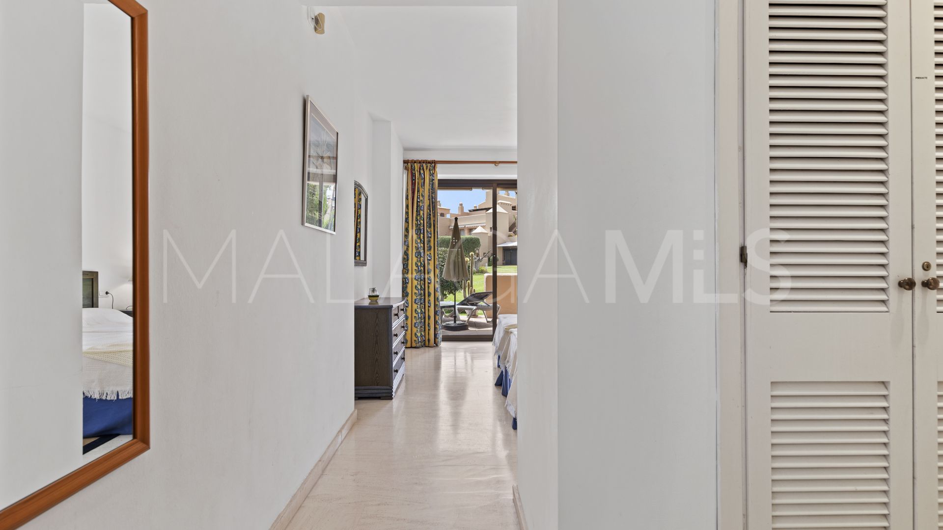 For sale ground floor apartment with 2 bedrooms in Estepona