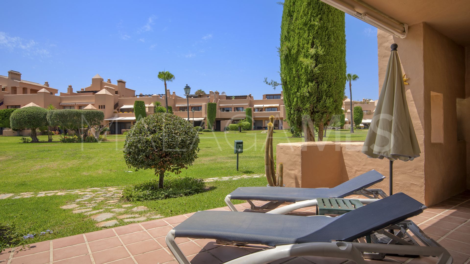 For sale ground floor apartment with 2 bedrooms in Estepona