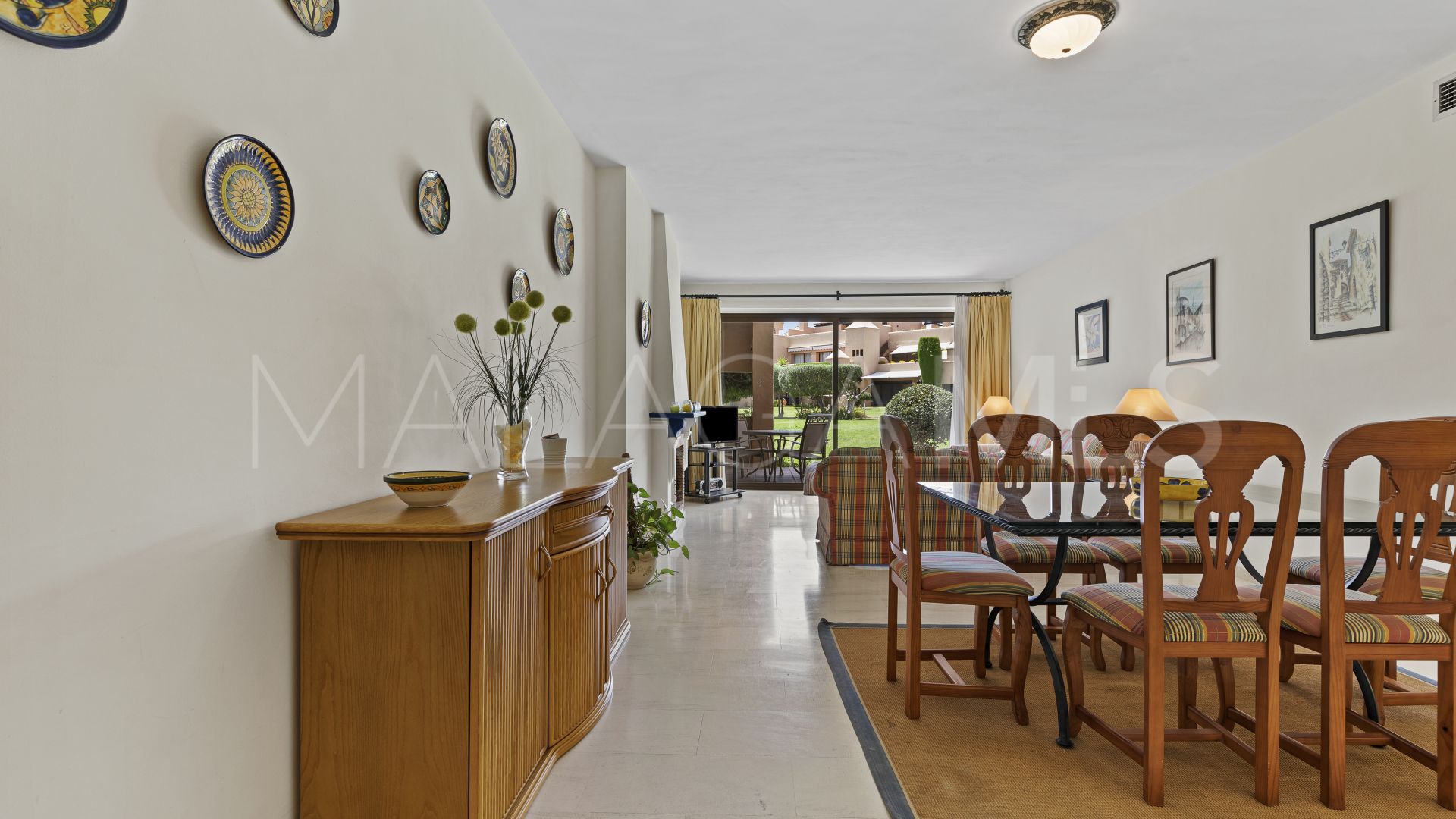 For sale ground floor apartment with 2 bedrooms in Estepona