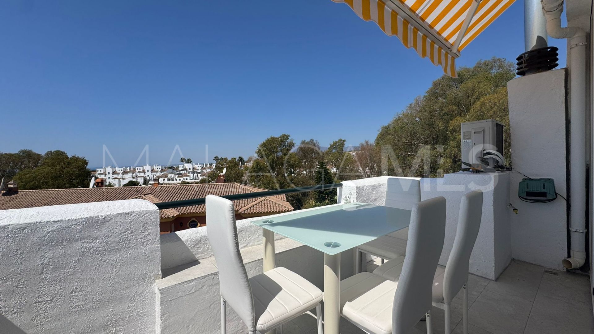 Maison de ville for sale in Estepona