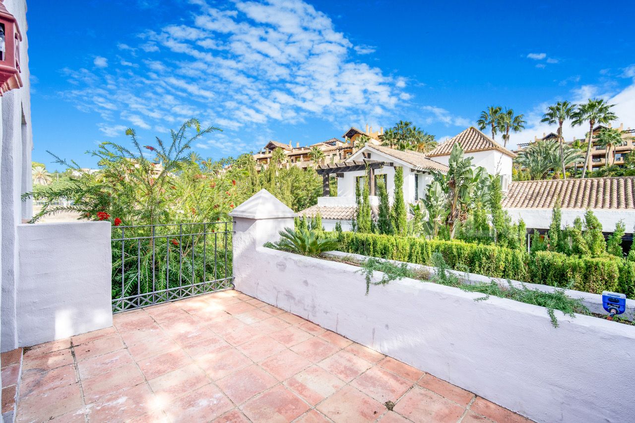 El Campanario, villa for sale with 5 bedrooms