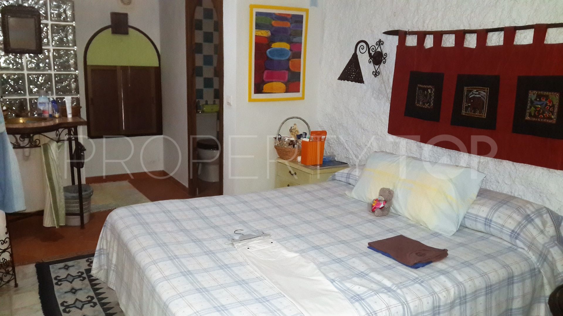 Los Barrios, finca con 5 dormitorios a la venta