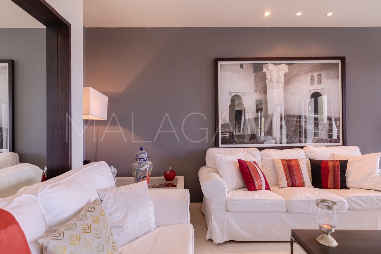 Villa for sale in Benahavis
