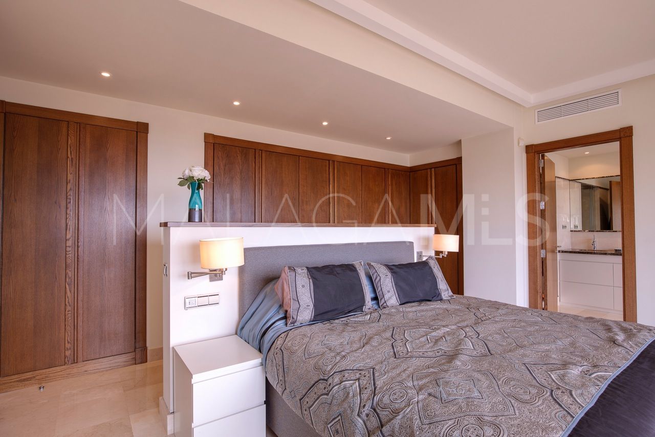 Villa for sale in Benahavis