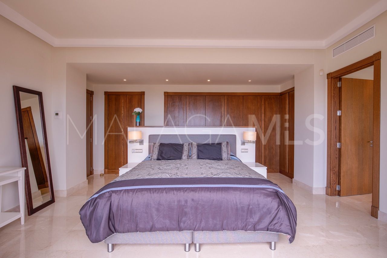 Villa for sale in Benahavis