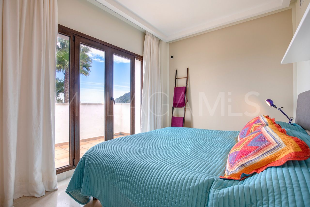 Villa for sale in Benahavis