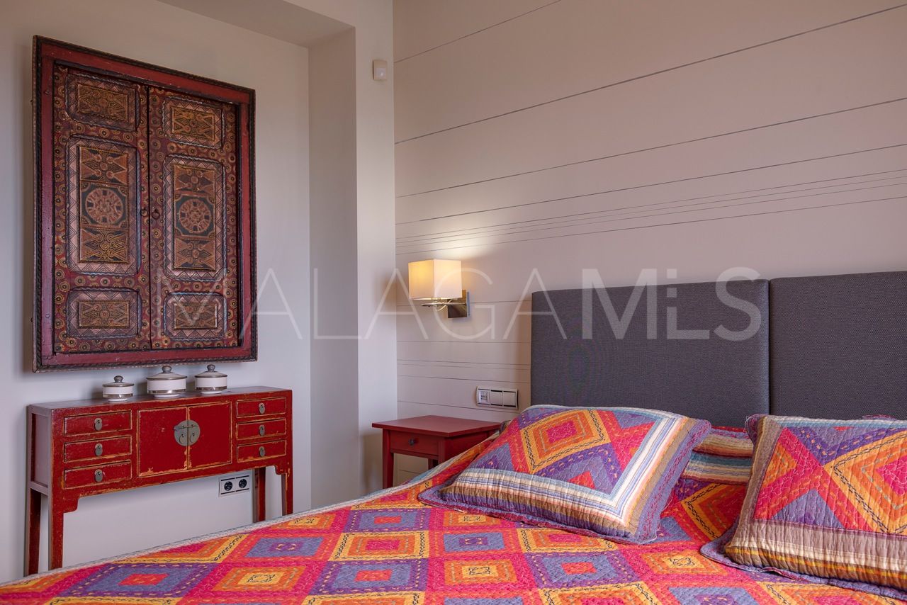 Villa for sale in Benahavis