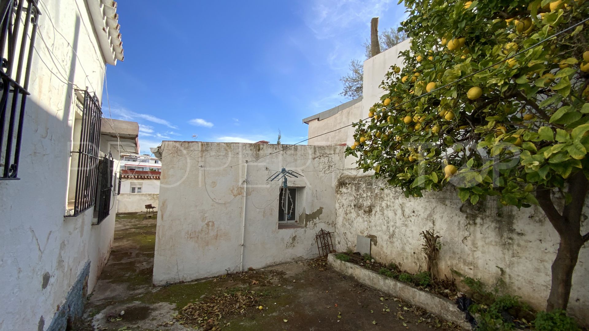 Casco antiguo house for sale