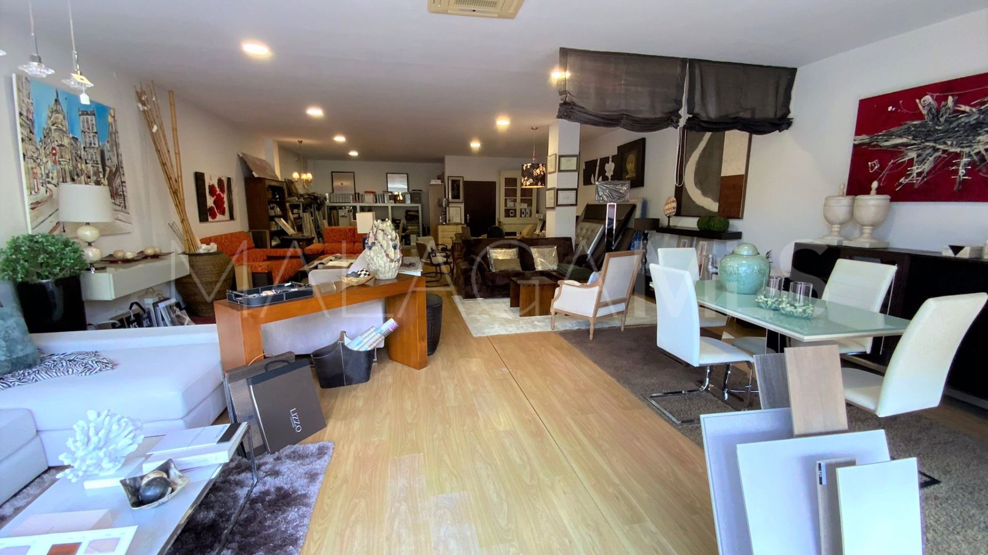 Commercial for sale in Estepona