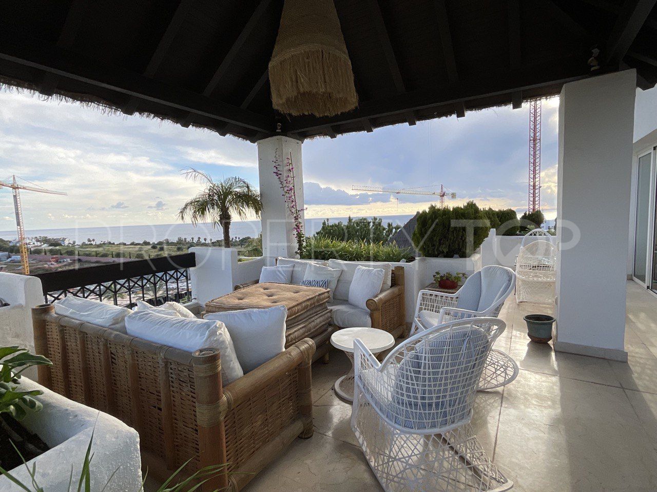 For sale Rio Real penthouse