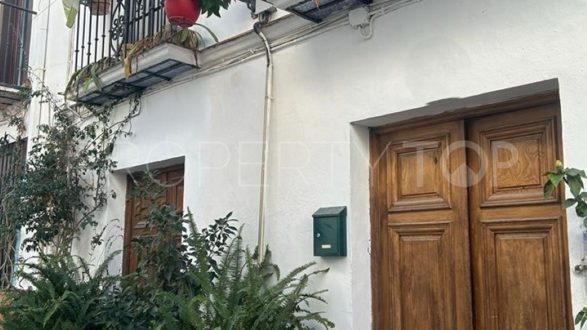 Casco antiguo town house for sale