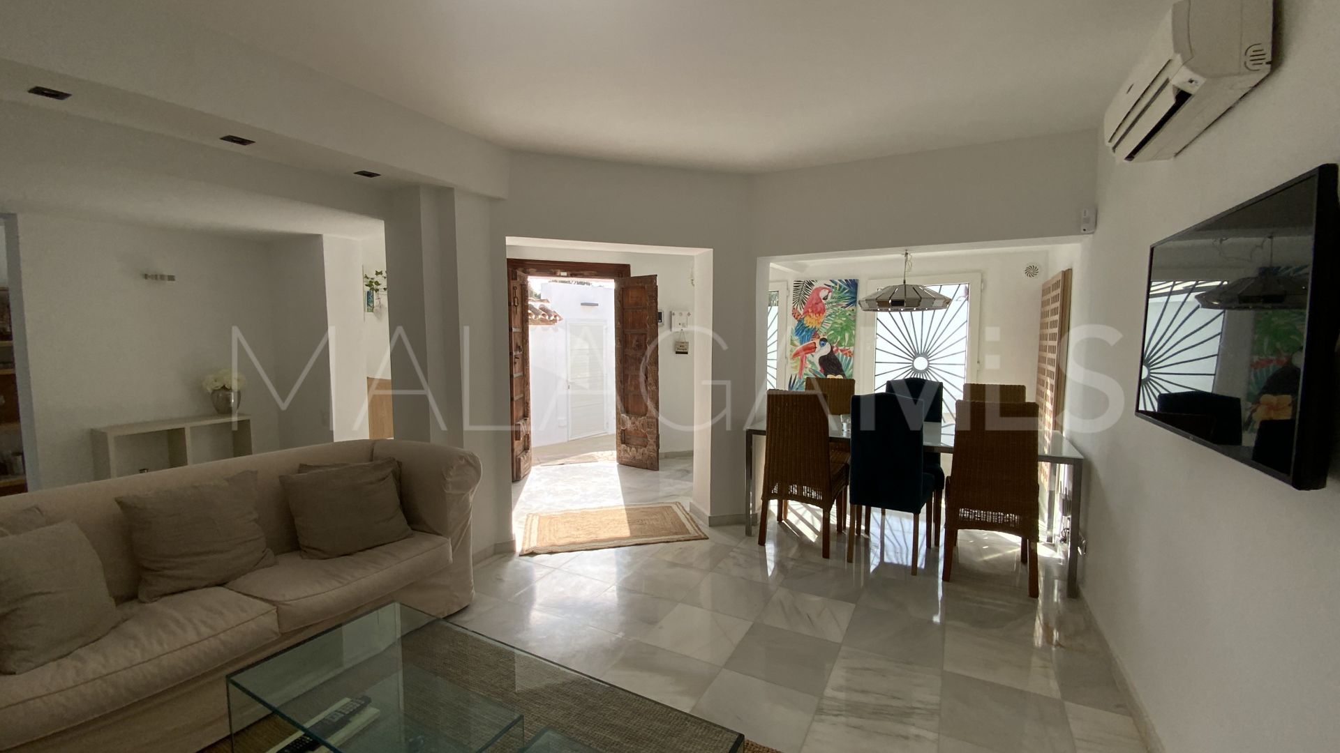 Villa for sale in Linda Vista Baja