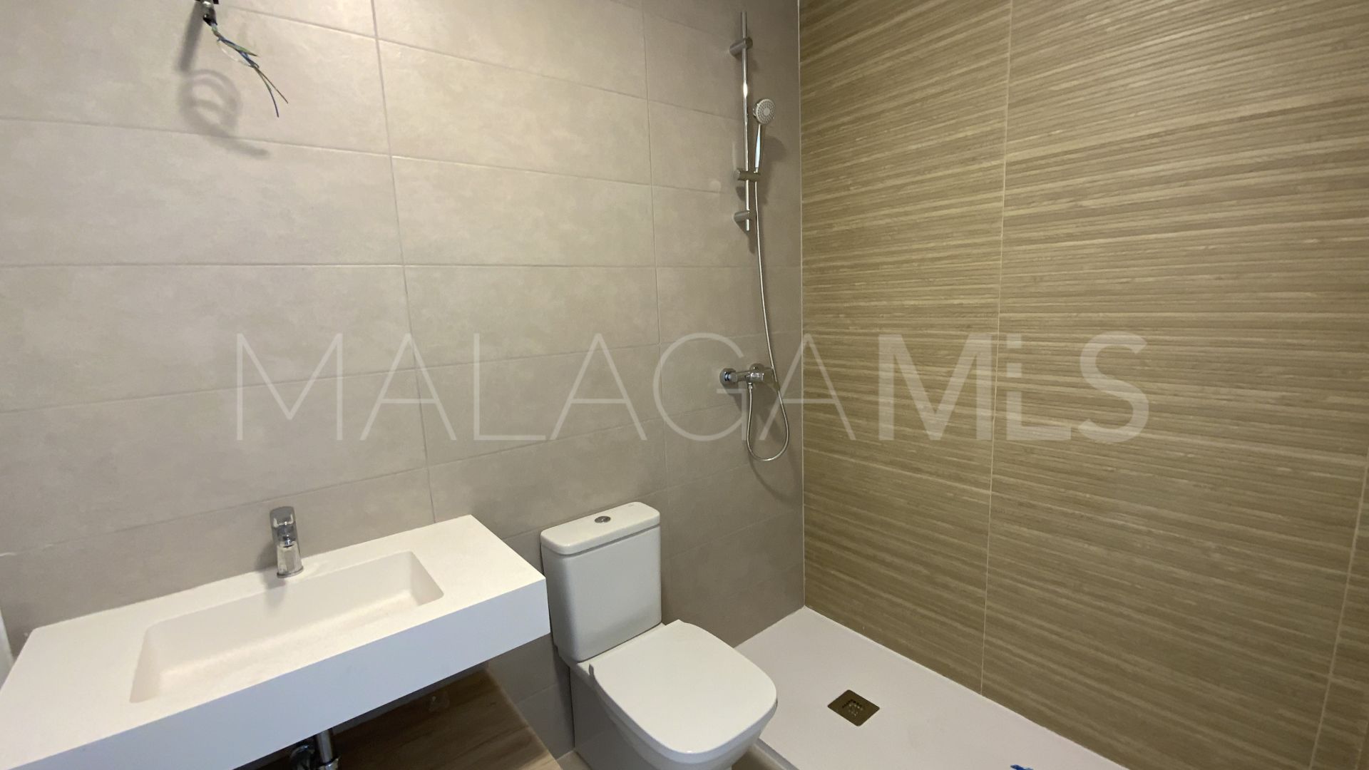 Buy apartamento de 2 bedrooms in Estepona