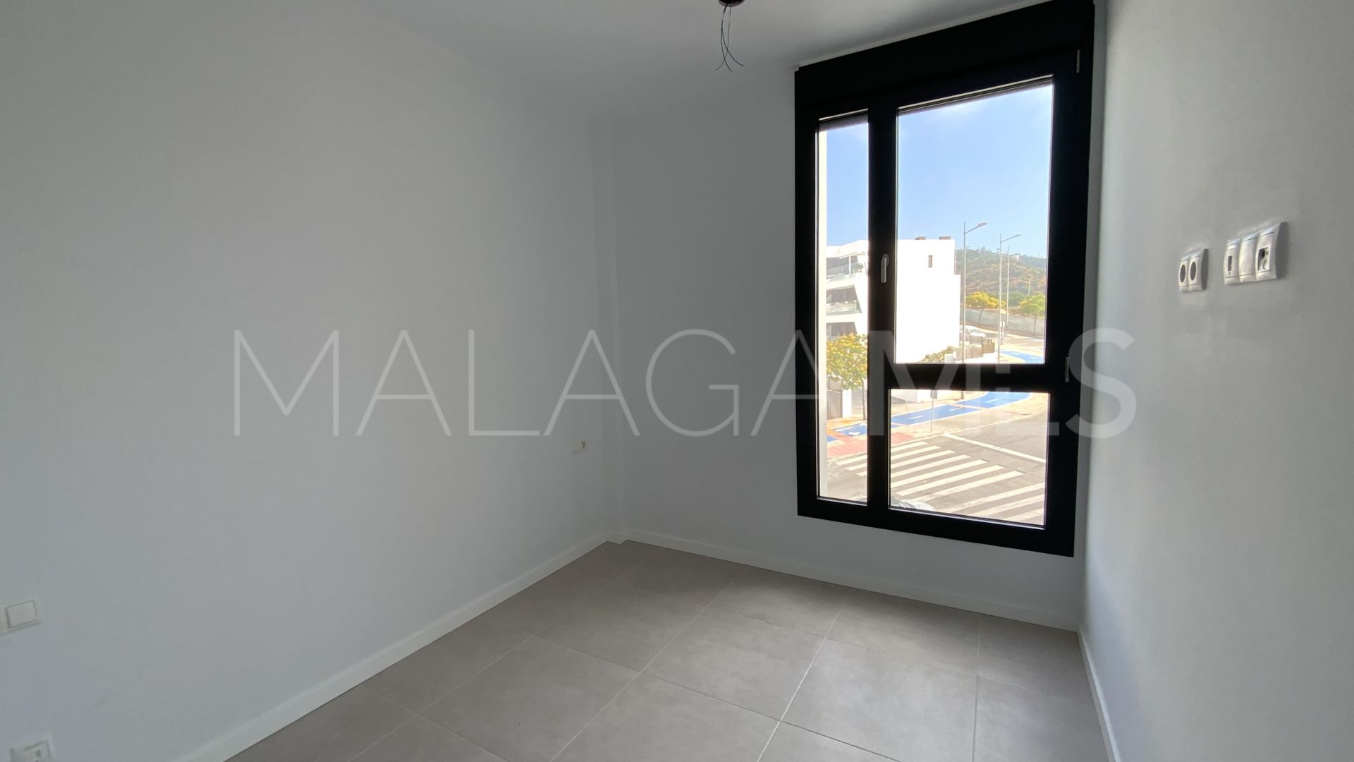 Buy apartamento de 2 bedrooms in Estepona