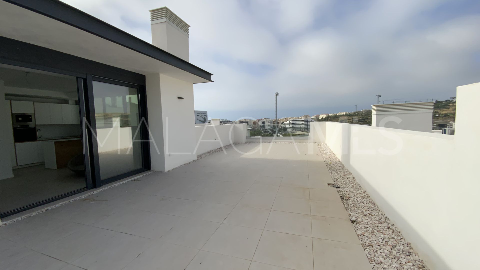 Buy apartamento de 2 bedrooms in Estepona