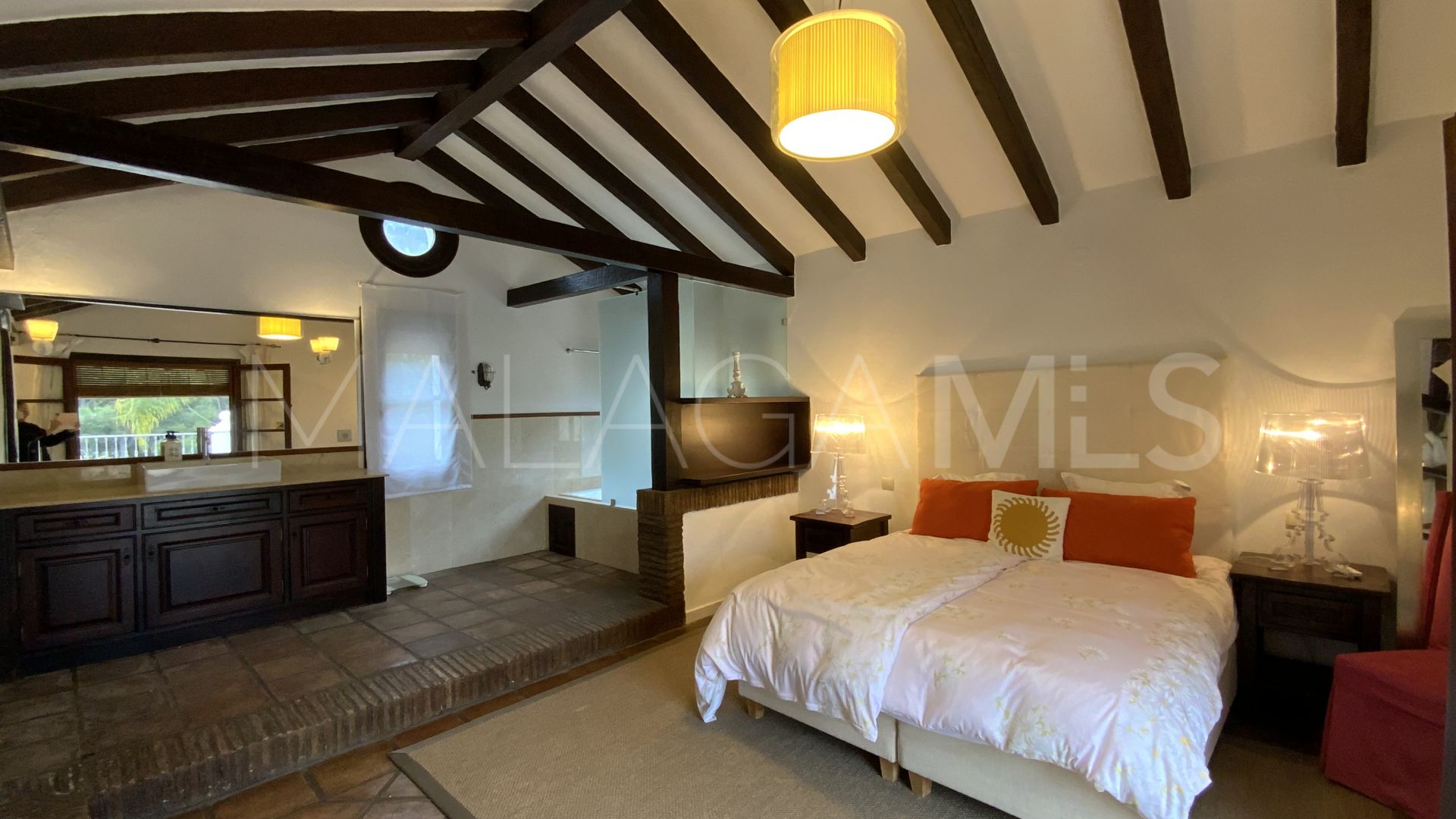 El Paraiso 4 bedrooms villa for sale
