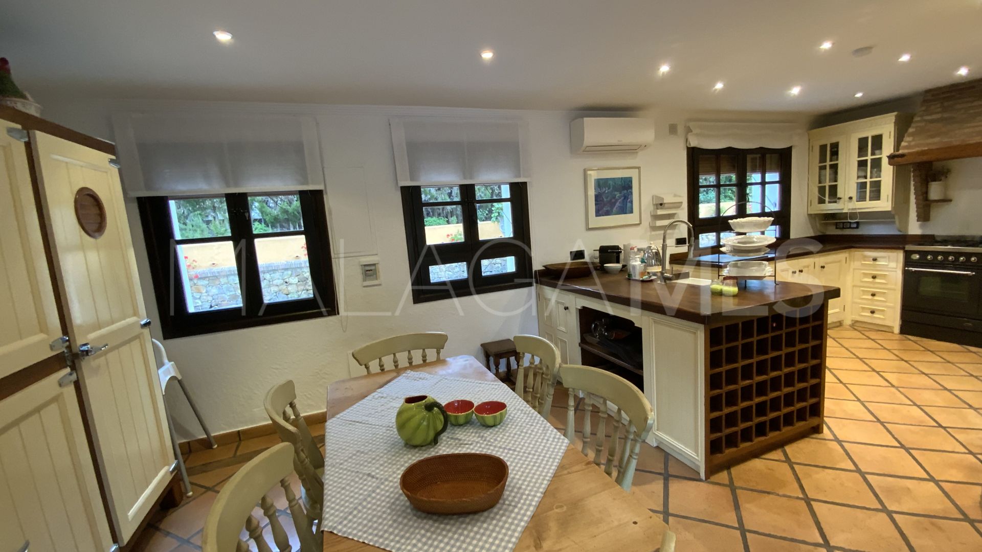 El Paraiso 4 bedrooms villa for sale