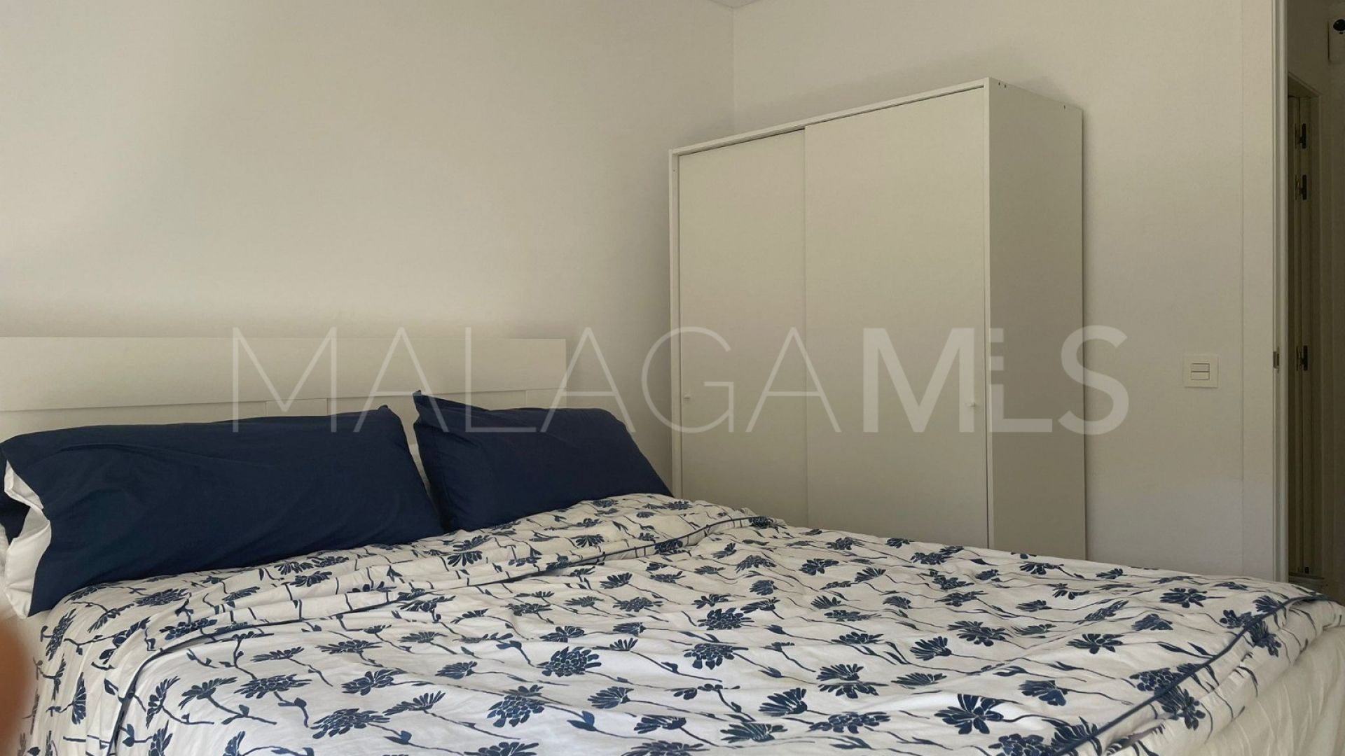 1 bedroom La Campana apartment for sale