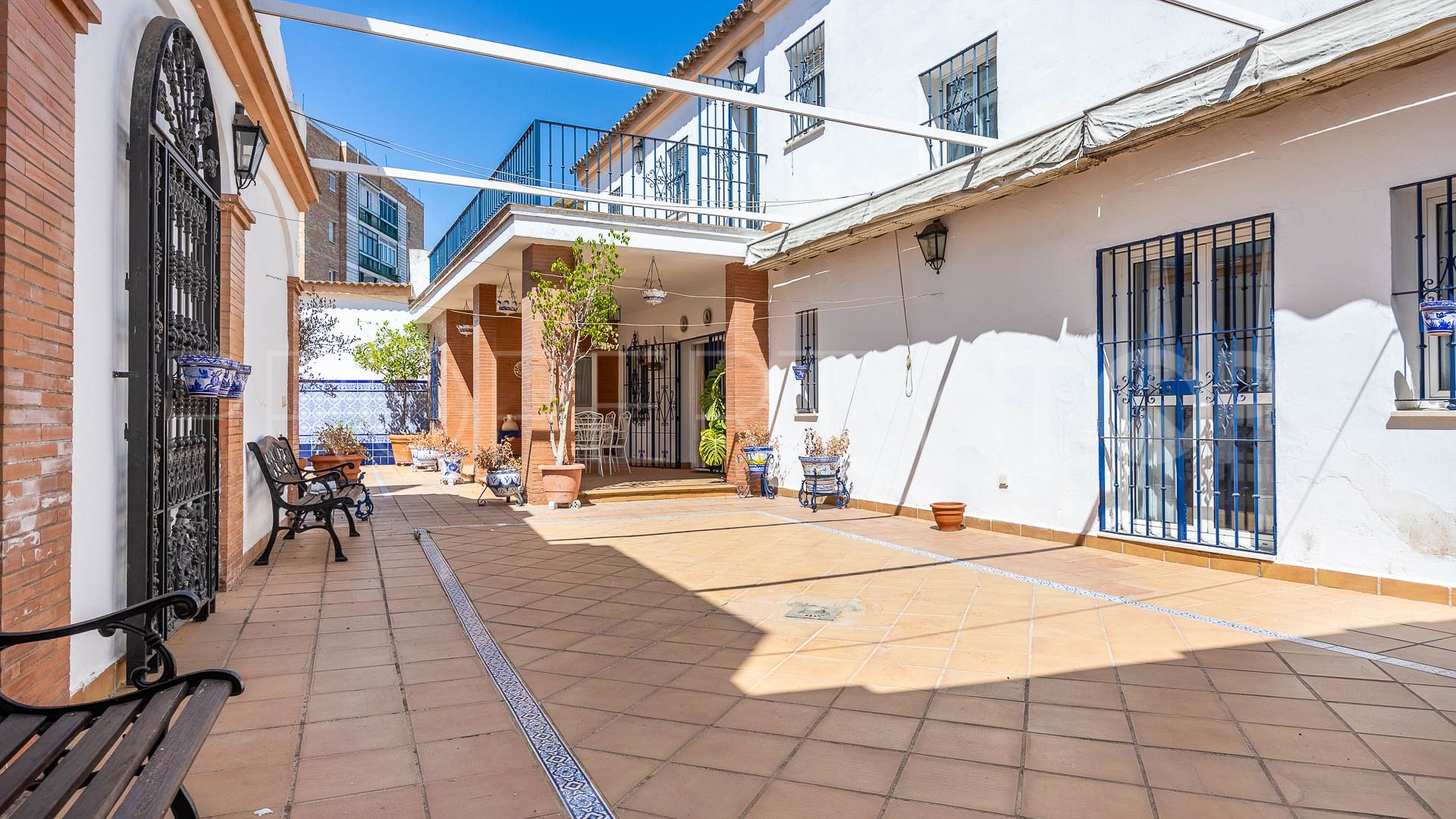 Castilleja de la Cuesta 4 bedrooms house for sale