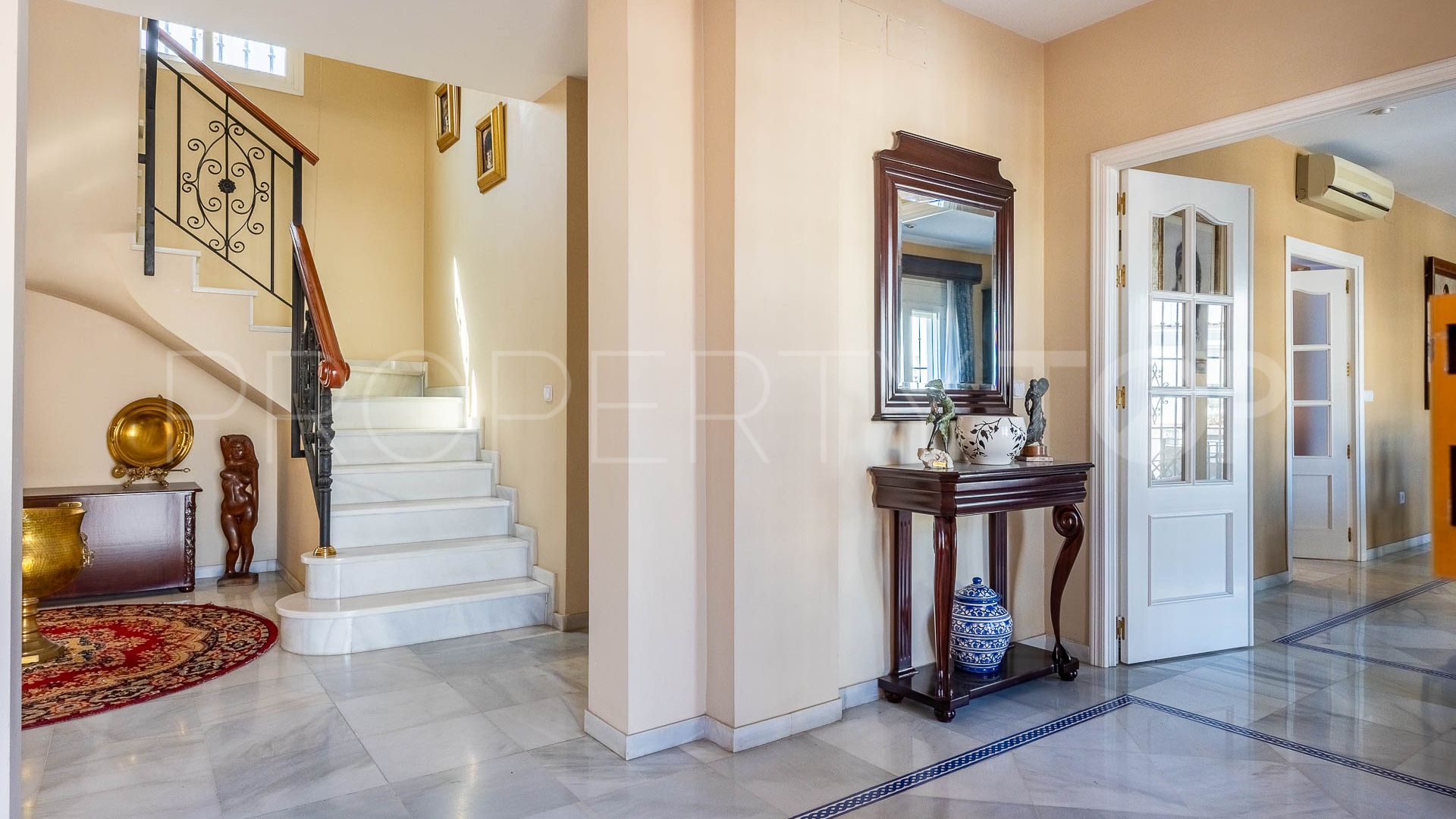 Castilleja de la Cuesta 4 bedrooms house for sale