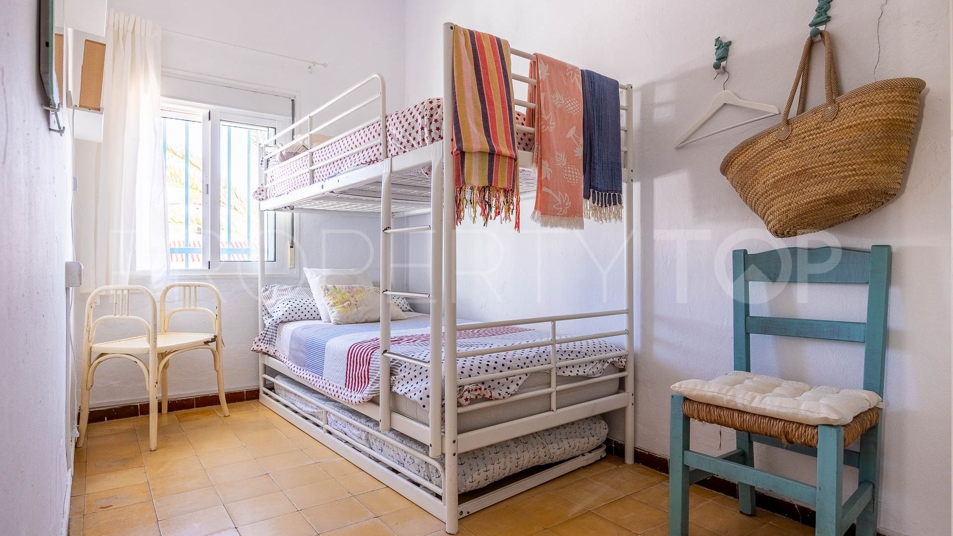 House in La Antilla Islantilla 6BR, 2BA, 254m², 610m² plot, €595k