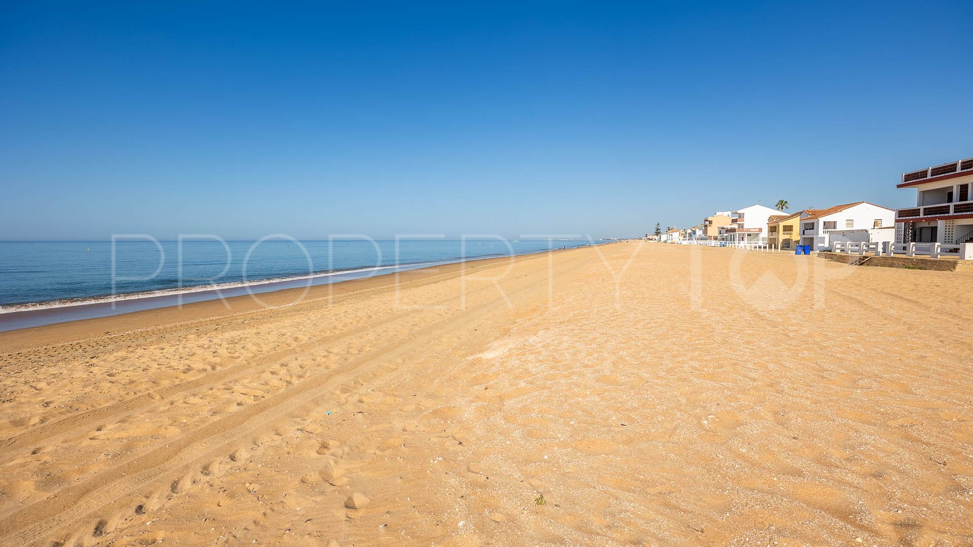 House in La Antilla Islantilla 6BR, 2BA, 254m², 610m² plot, €595k