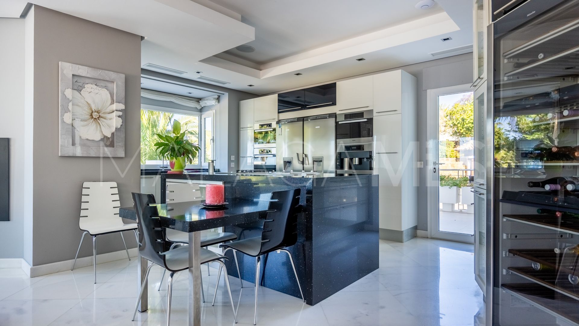 Villa for sale in Benahavis Centro
