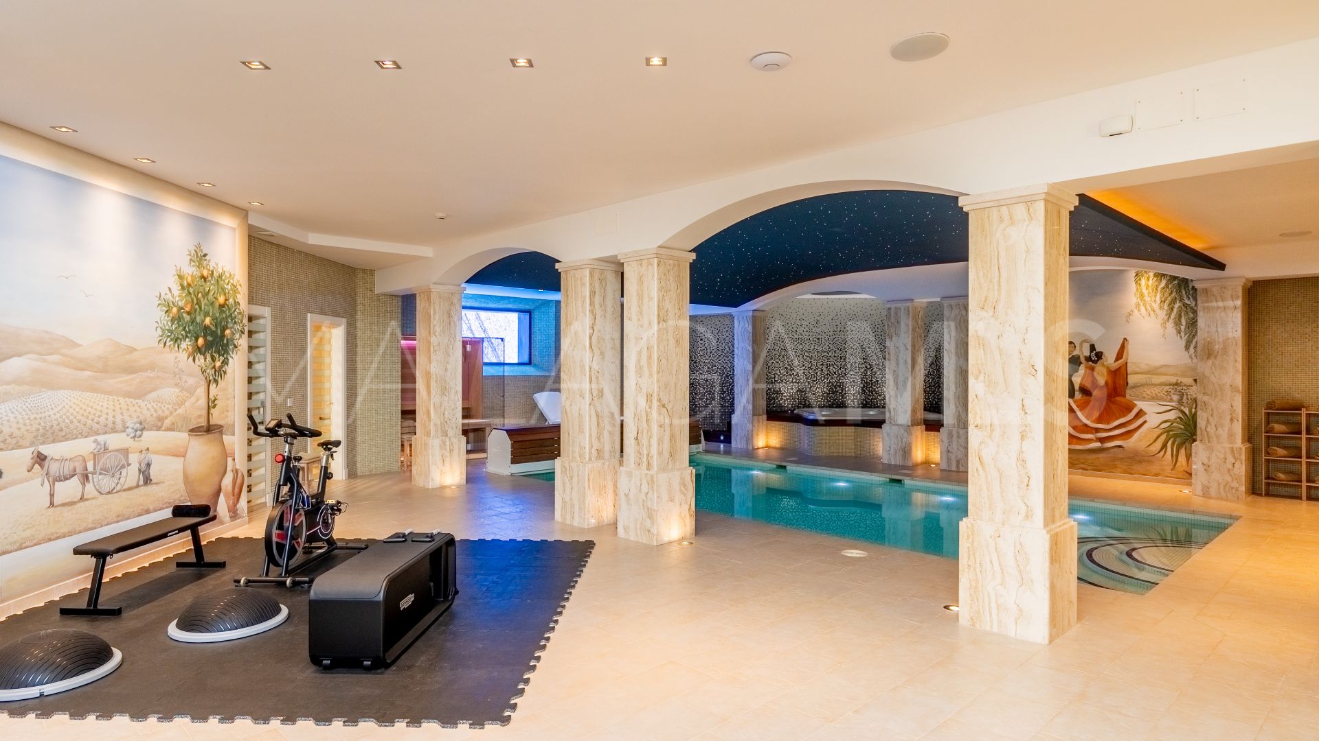 Villa for sale in Benahavis Centro
