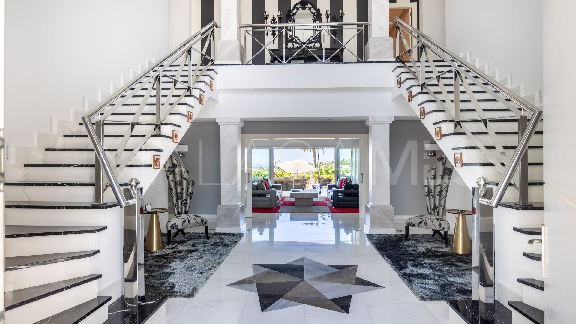 Villa for sale in Benahavis Centro