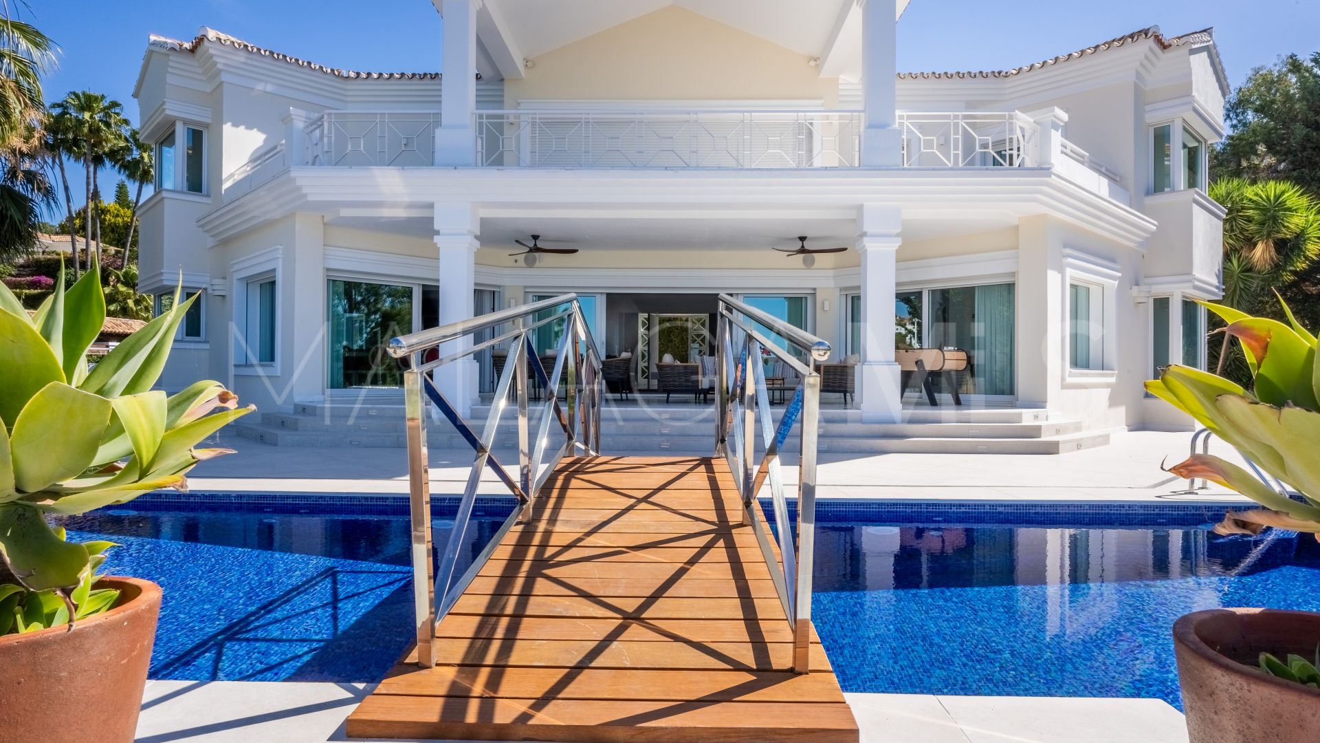 Villa for sale in Benahavis Centro
