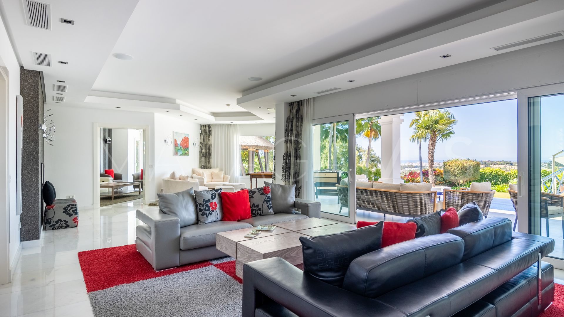 Villa for sale in Benahavis Centro