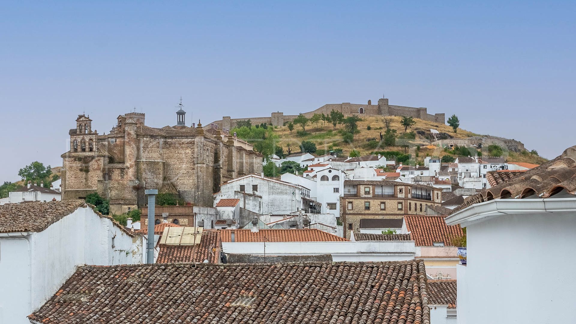 Casa en venta de 4 dormitorios en Aracena