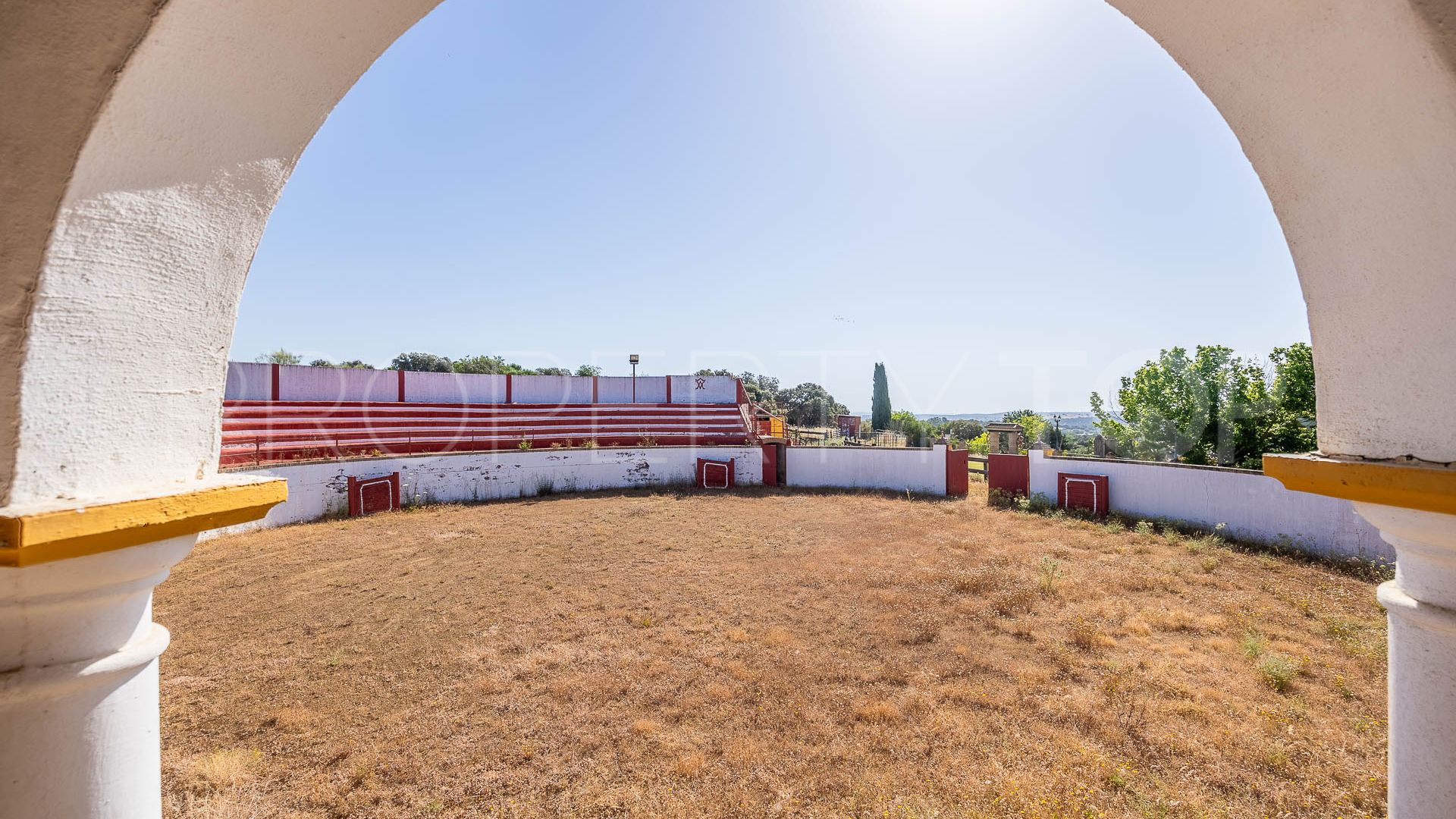 Se vende finca en Castilblanco de los Arroyos