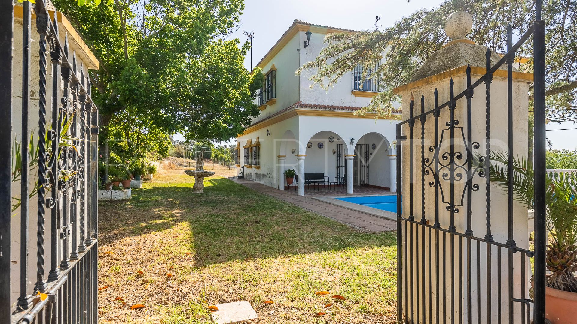 Se vende finca en Castilblanco de los Arroyos