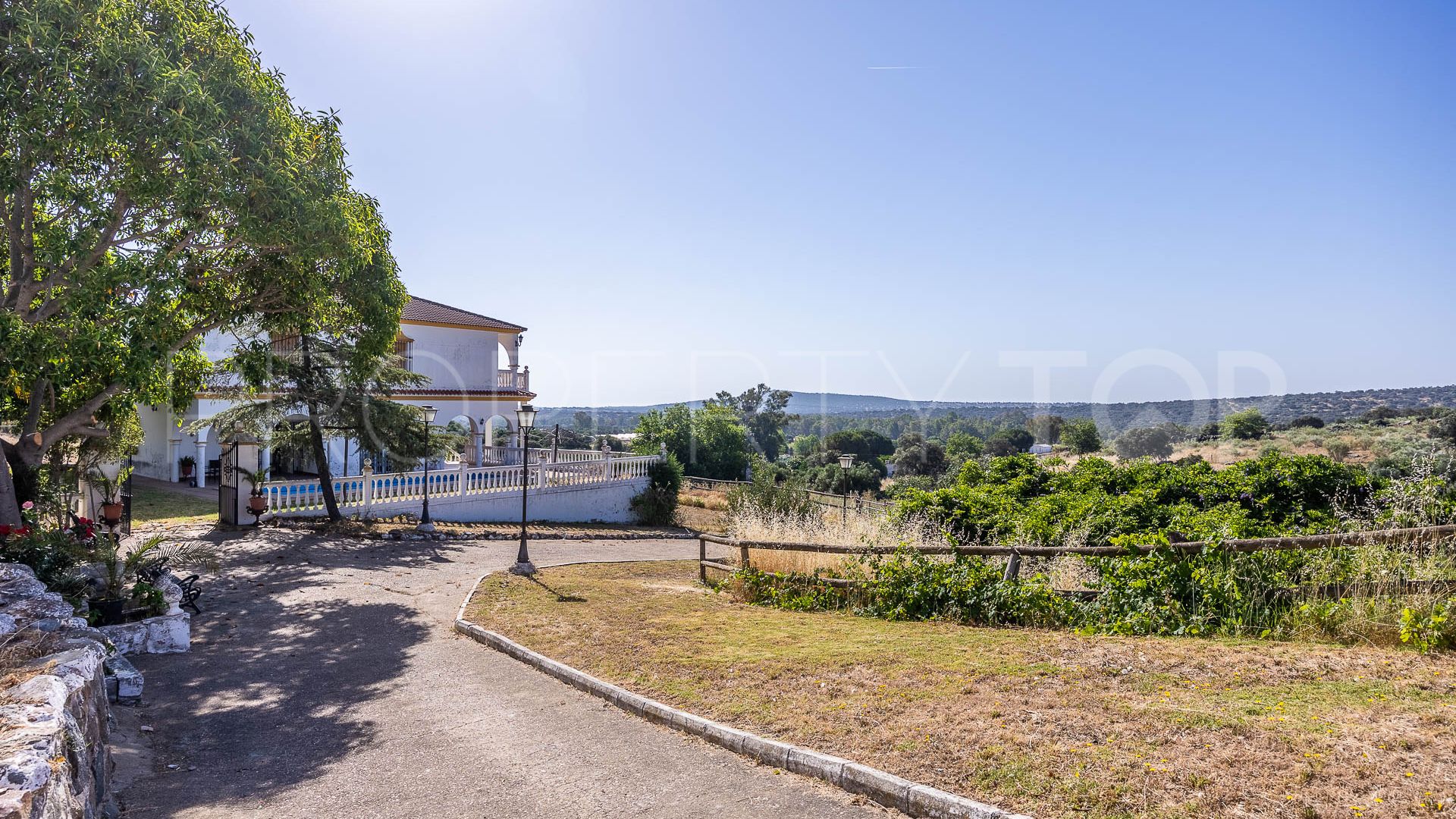 Se vende finca en Castilblanco de los Arroyos