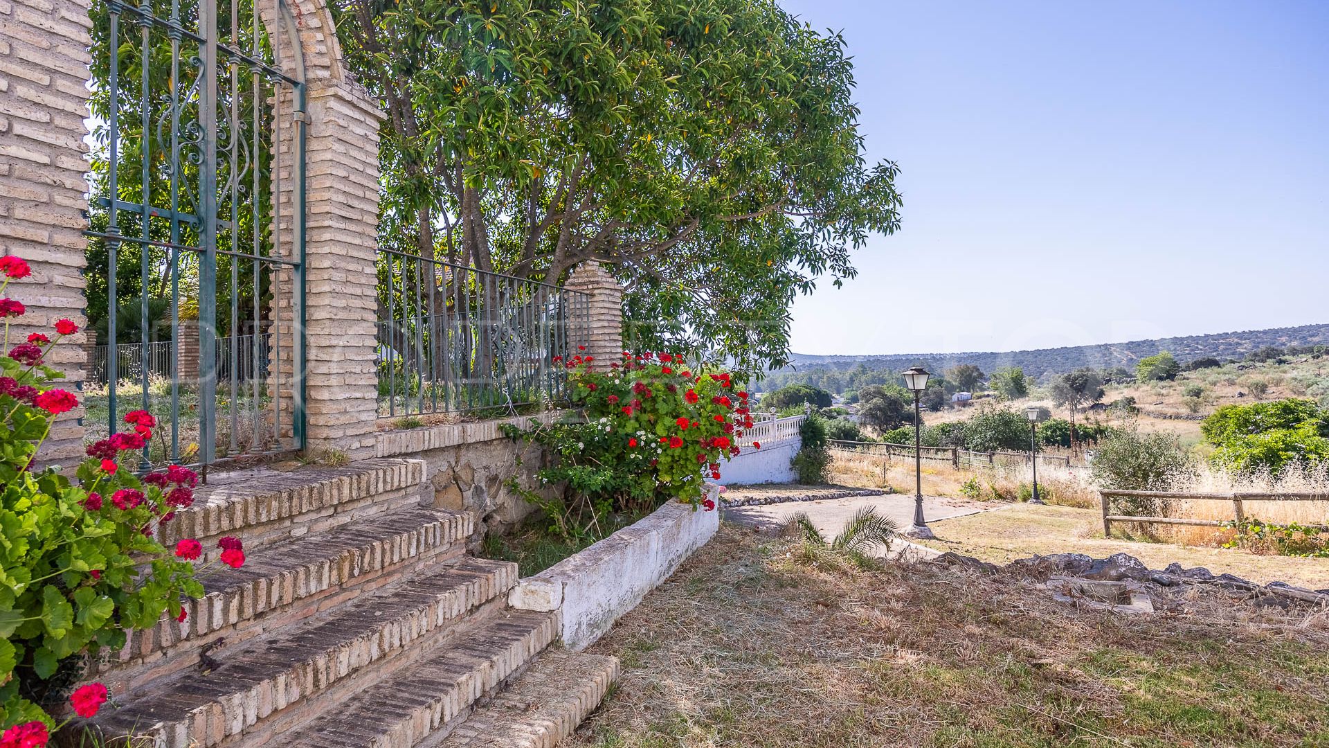 Se vende finca en Castilblanco de los Arroyos