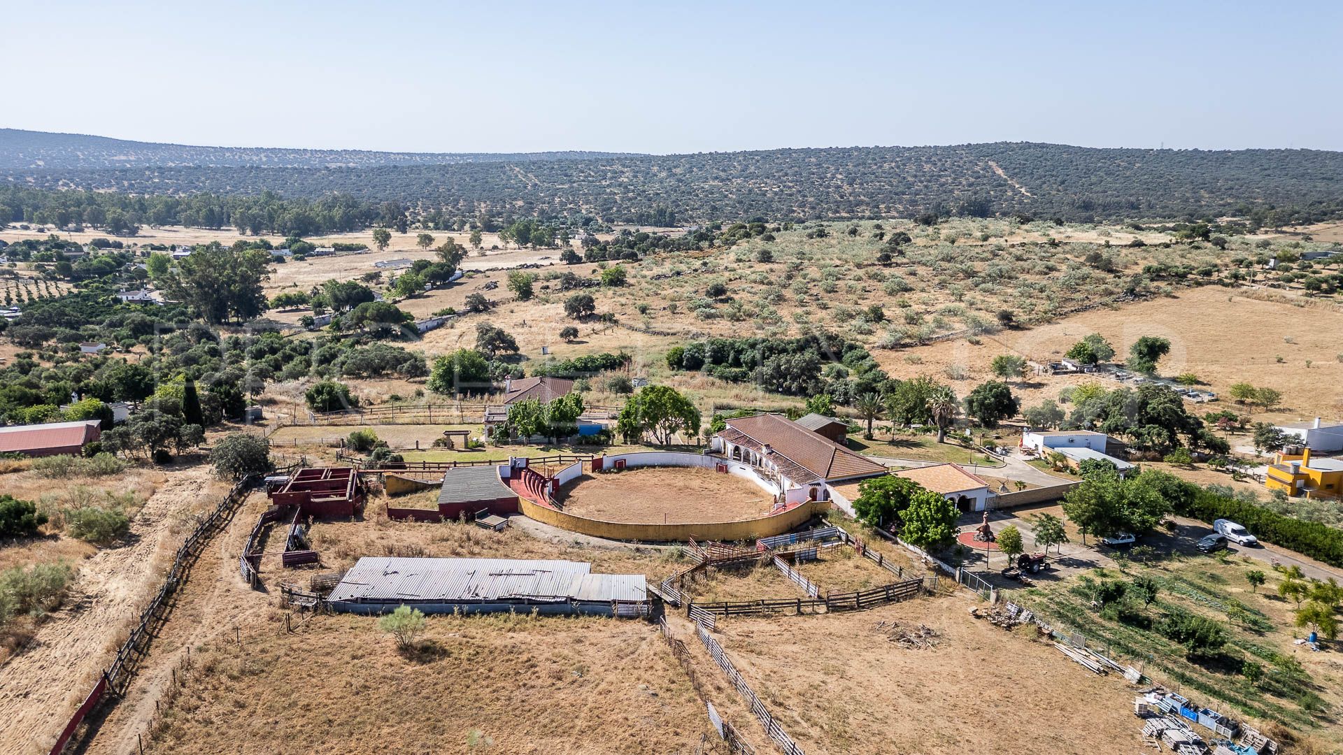 Se vende finca en Castilblanco de los Arroyos