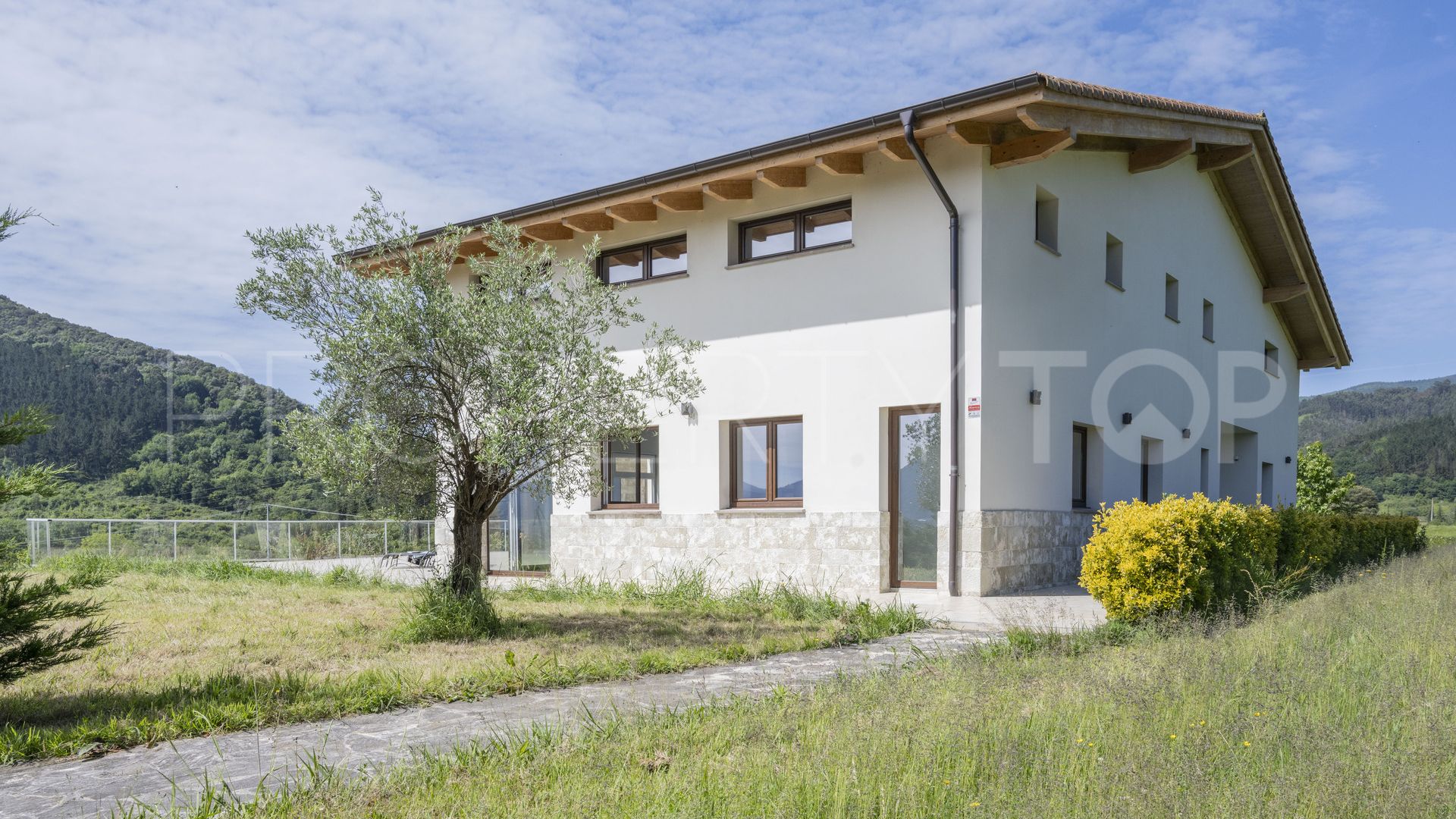 6 bedrooms house in Busturia for sale