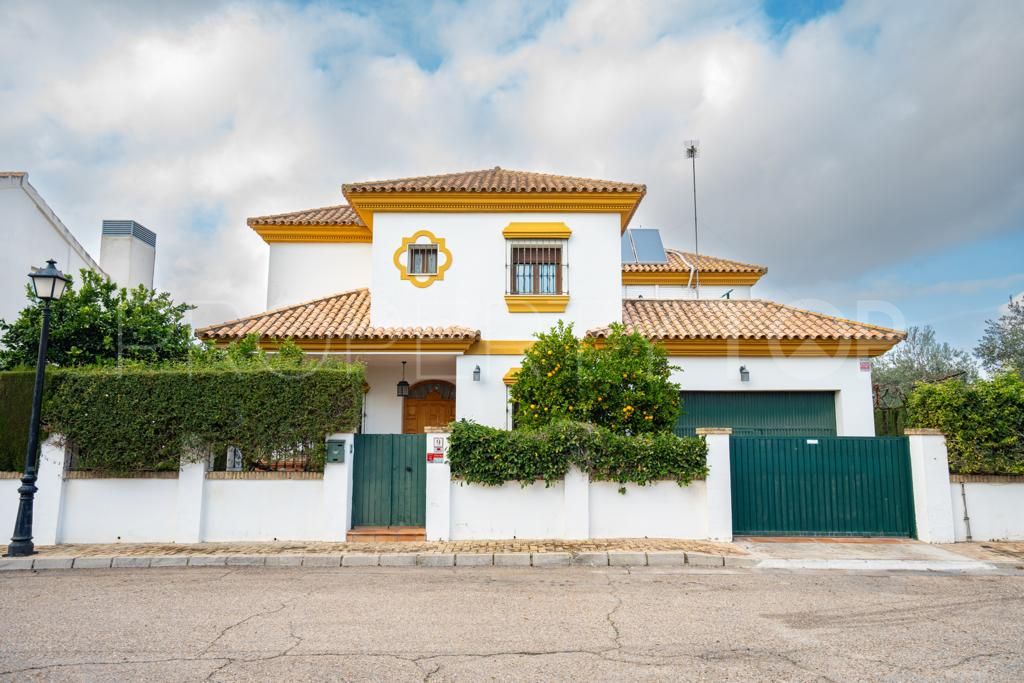 For sale house with 5 bedrooms in Mairena del Aljarafe