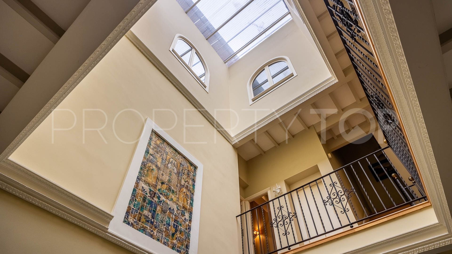 6 bedrooms house in Seville for sale