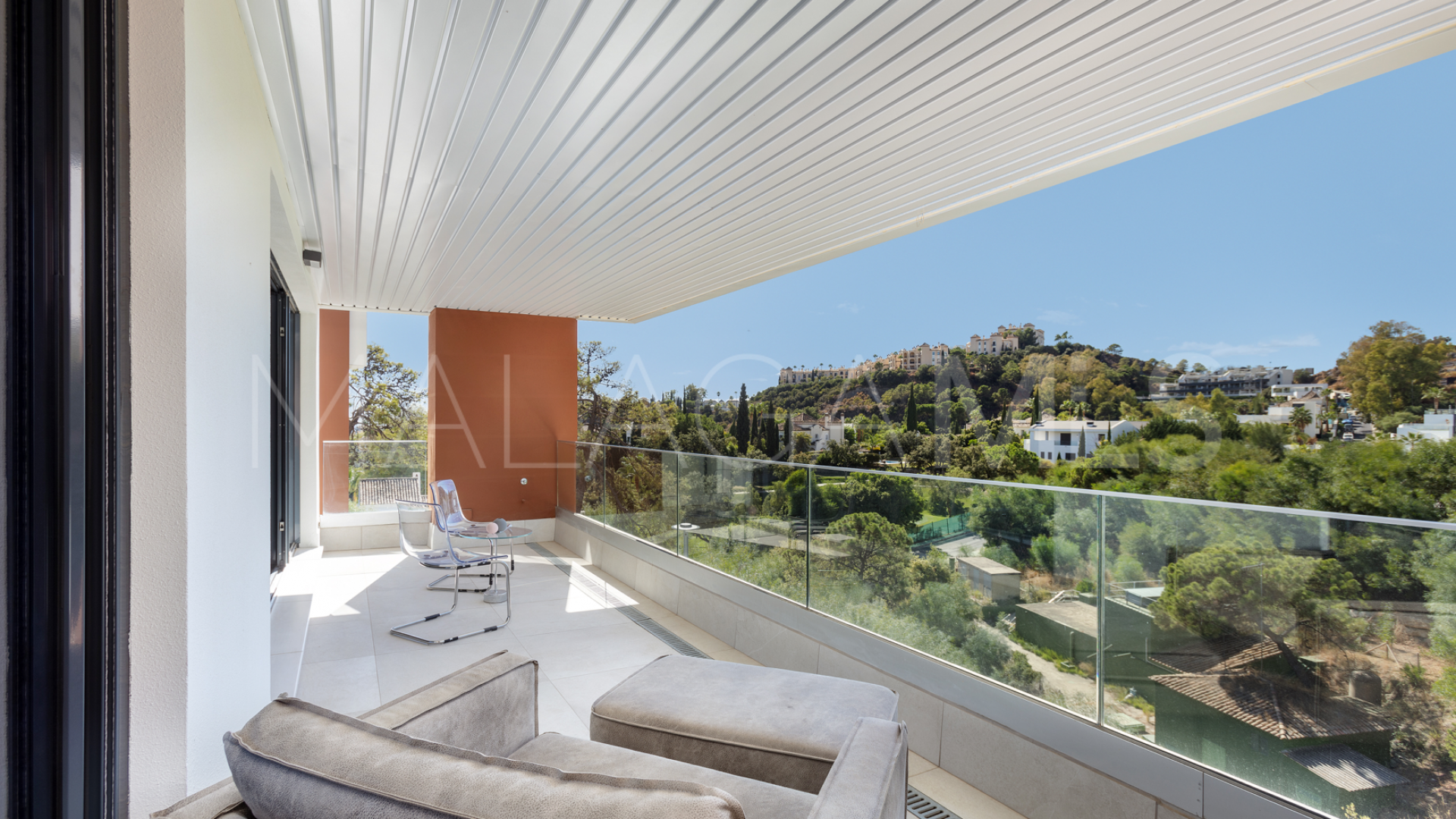 Apartamento a la venta in Benahavis with 2 bedrooms