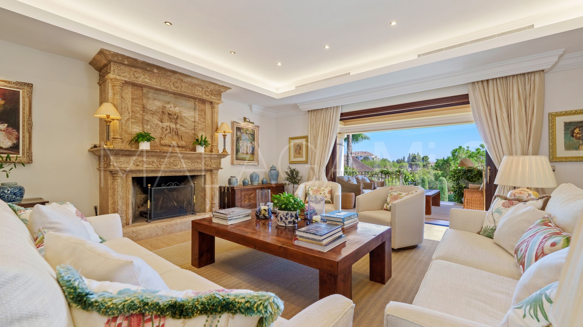 Villa for sale in Las Lomas del Marbella Club