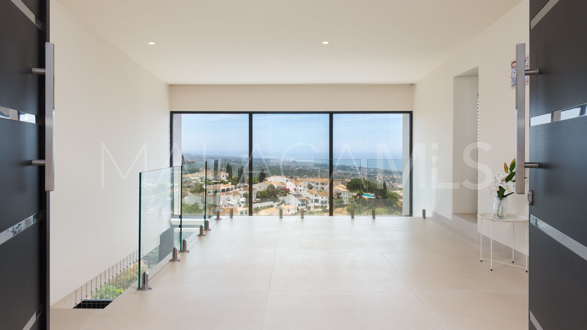 Se vende villa in Los Altos de los Monteros de 4 bedrooms