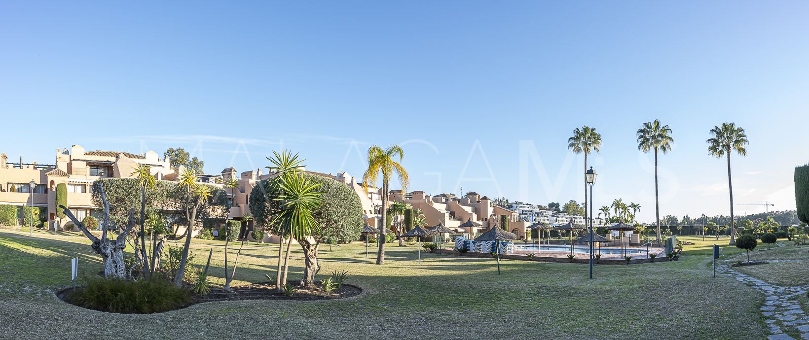 Duplex penthouse for sale in La Cartuja del Golf