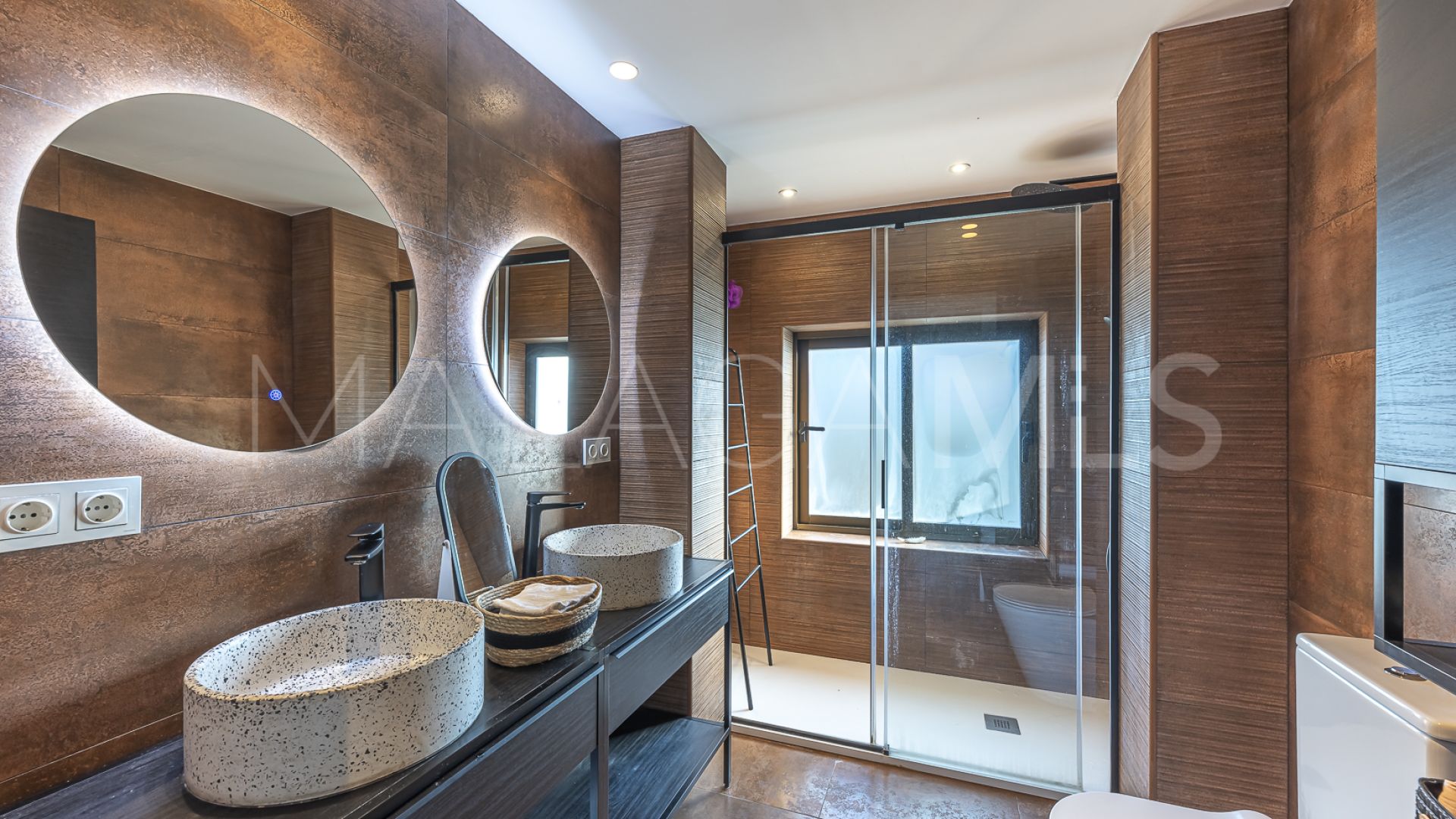 Duplex penthouse for sale in La Cartuja del Golf