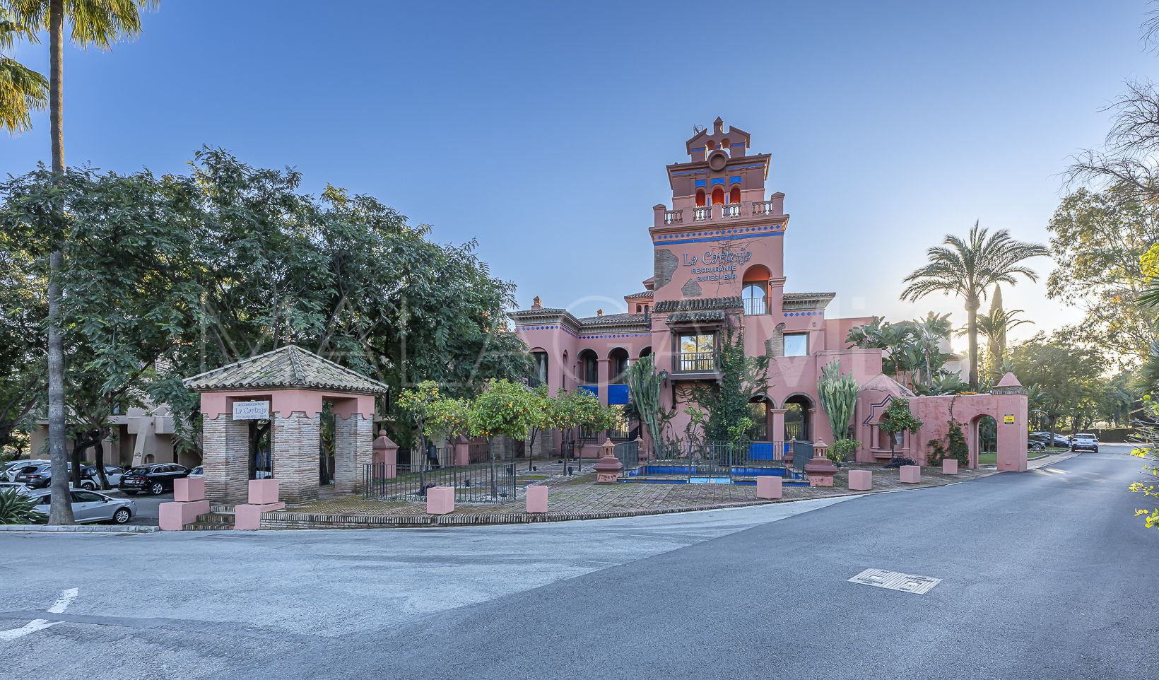 Duplex penthouse for sale in La Cartuja del Golf